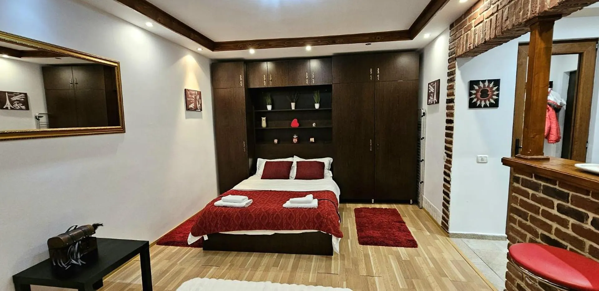 Tantra Studio 5 Magheru Bucharest 0*,  Romania
